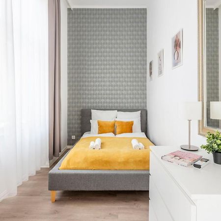 Exclusive Downtown Apartment In The Heart Of Budapest Ngoại thất bức ảnh