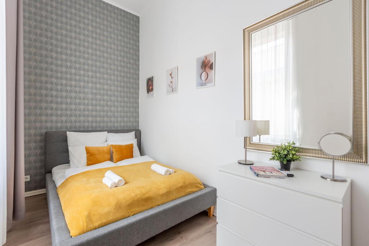 Exclusive Downtown Apartment In The Heart Of Budapest Ngoại thất bức ảnh