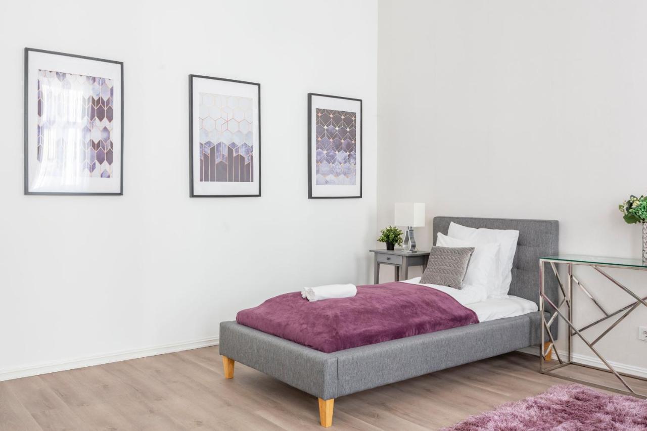 Exclusive Downtown Apartment In The Heart Of Budapest Ngoại thất bức ảnh
