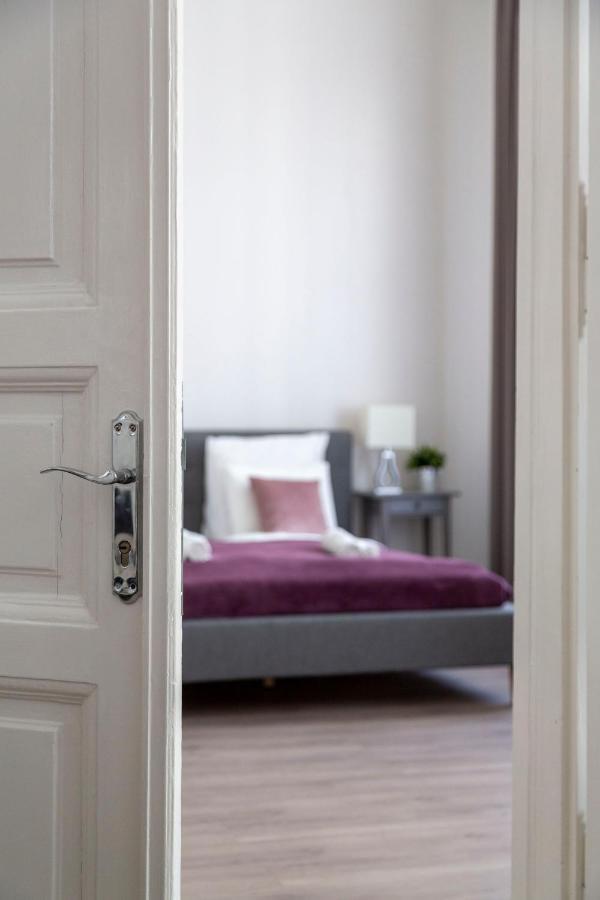 Exclusive Downtown Apartment In The Heart Of Budapest Ngoại thất bức ảnh